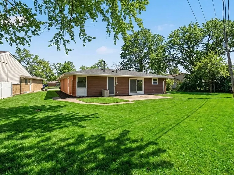 5535 Adeline Pl — Photo 1