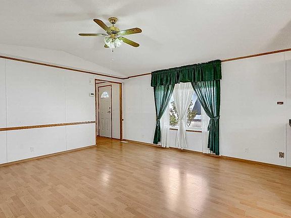 3rd image of 9717 N 121st Ave