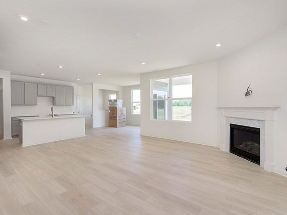 4922 Oak Hill Drive