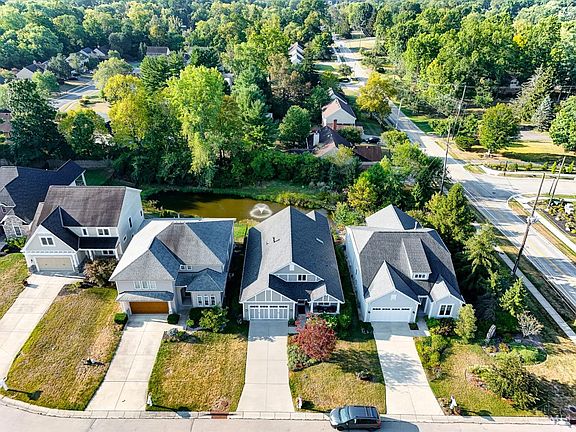 3rd image of 7304 English Garden Ln