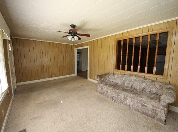 3rd image of 905 1st St