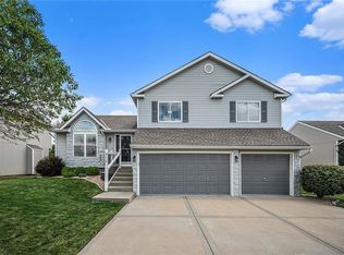 9115 N Mersington Ave, Kansas City, MO 64156