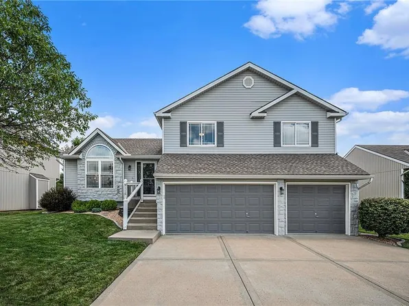 9115 N Mersington Ave, Kansas City, MO 64156