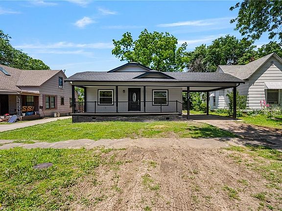 3rd image of 1110 W 3rd St