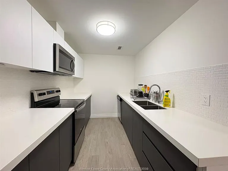 3290 Stella Cres #502 — Photo 8