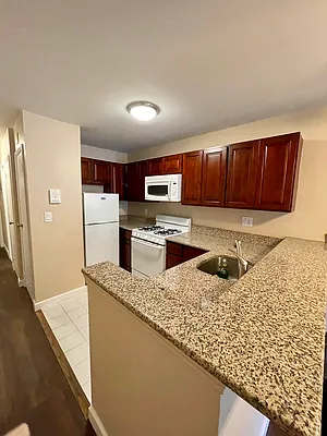 Rented by M Donato & Co. Real Estate Professionals | media 17