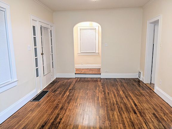 Living Room (222.46 SqFt)