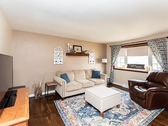 2nd image of 614 Mica Dr