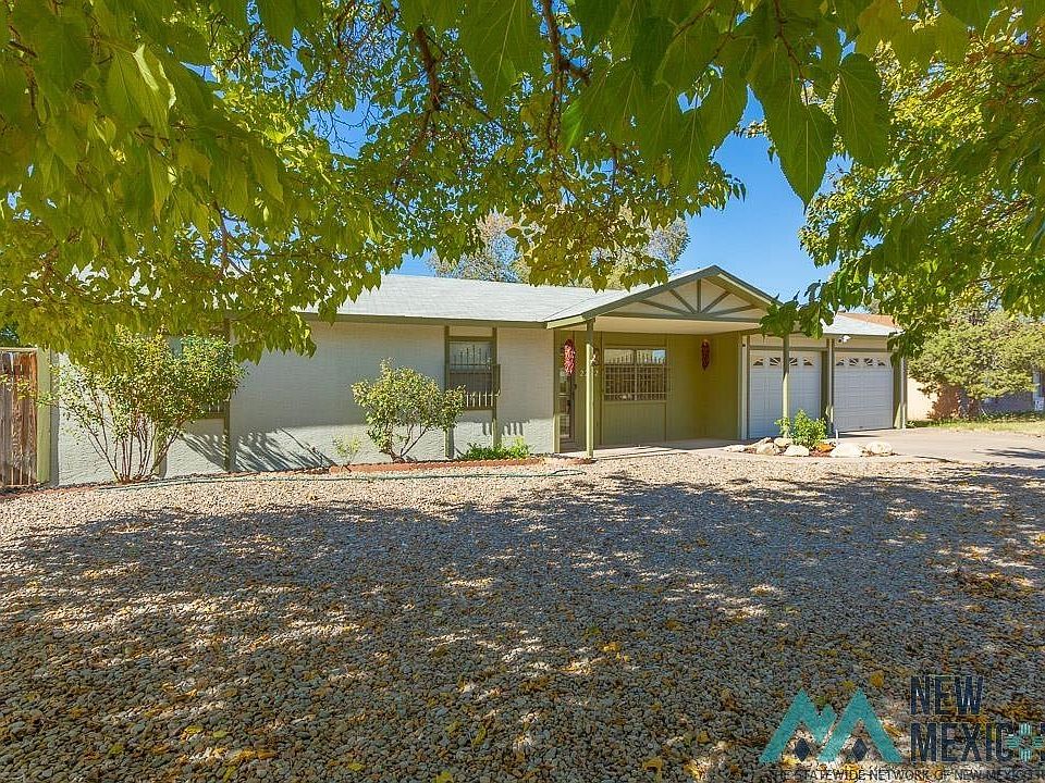 1st image of 2702 Park Dr