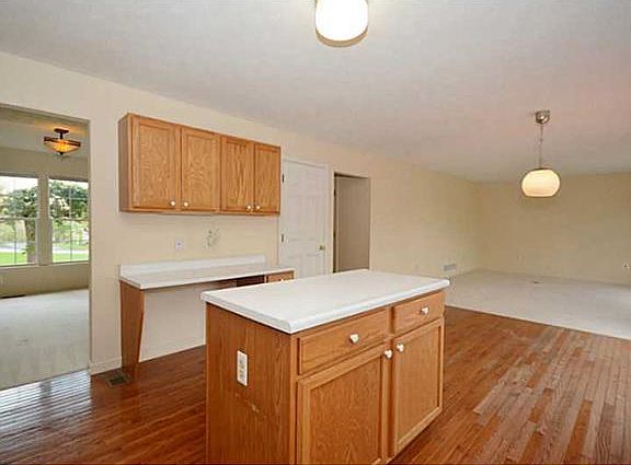 5th image of 941 Bideford Dr