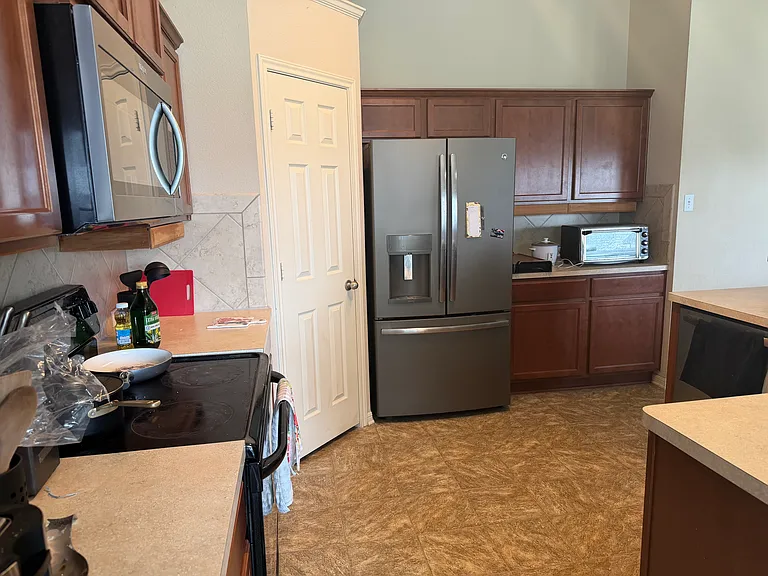 5811 Alexandria Dr — Photo 5