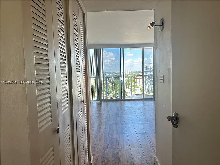 7601 E Treasure Dr #2104 — Photo 24