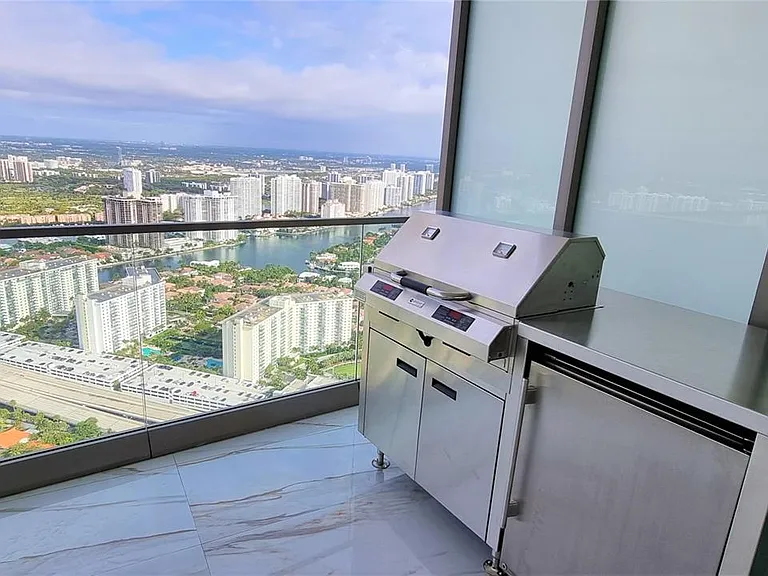 18975 Collins Ave #5105 — Photo 11