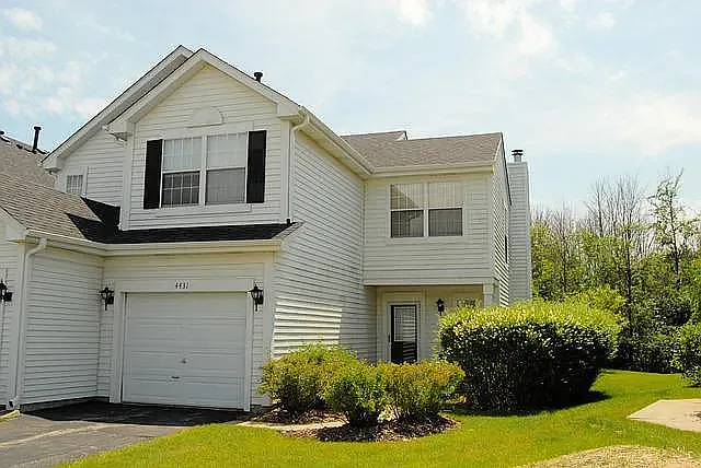 2 bed, 1.5 bath, 1309 sqft, $2,100 — Photo 1