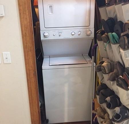 5th image of 323 S Duck St APT 3