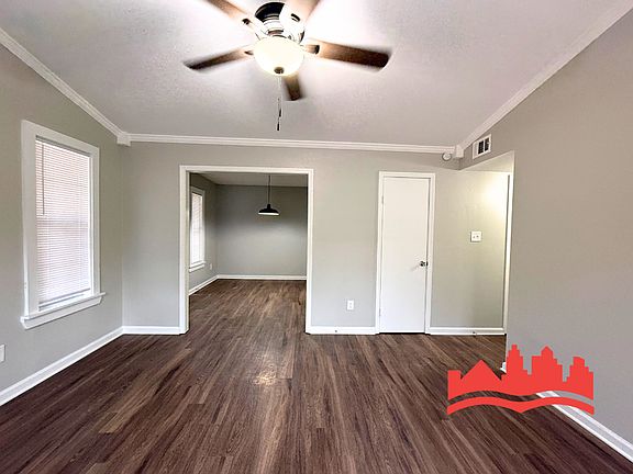 4th image of 658 Creekstone Cir