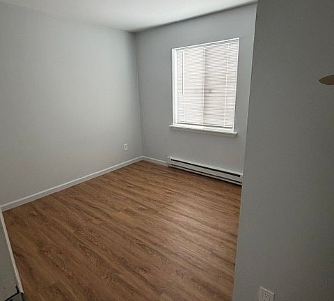 4th image of 212 Chestnut St #1