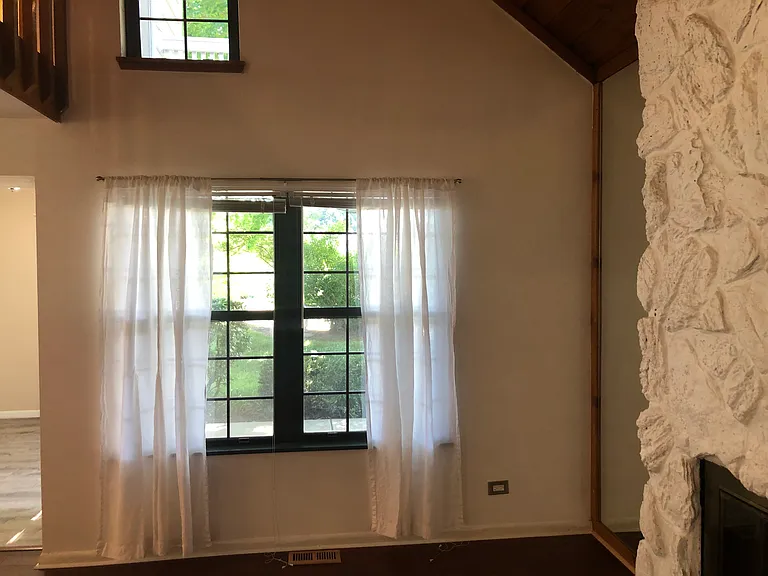 658 Beth Ct — Photo 6