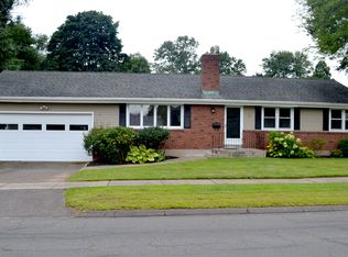 7 Brentwood Rd, Newington, CT 06111
