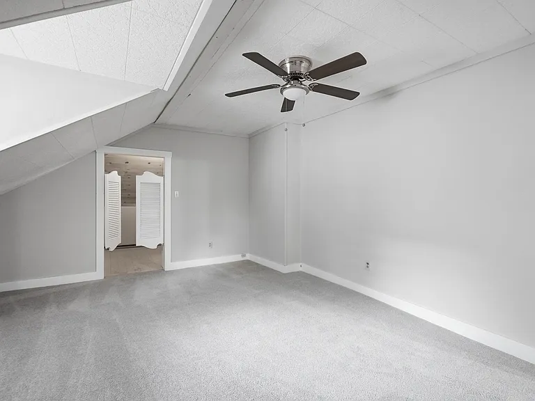 3774 Drake Ave — Photo 31