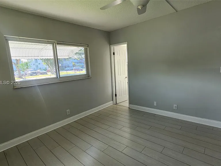981 Hillcrest Ct #114 — Photo 12