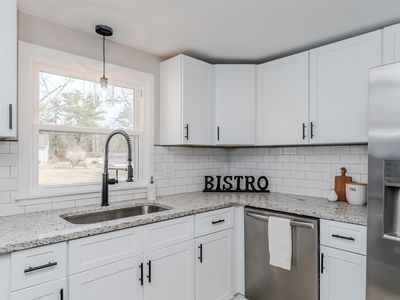 8 Christine St, Palmer, MA, 01069