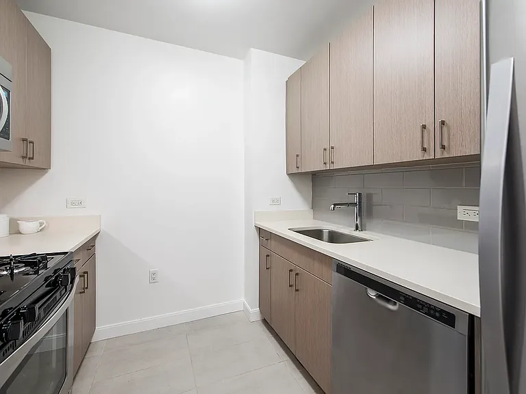 6155 Junction Blvd #8C — Photo 3