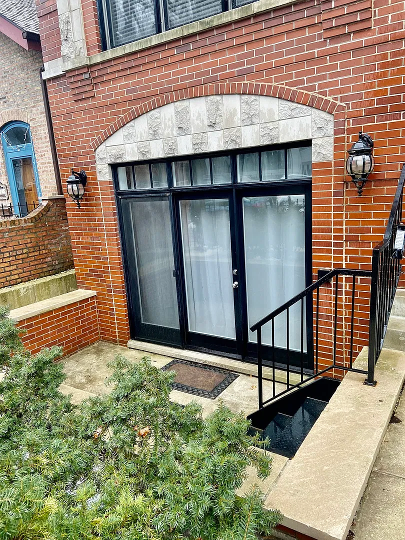2 bed, 1100 sqft, $3,800 — Photo 2
