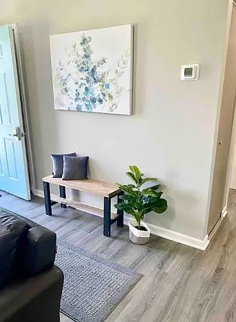 2 bed, 768 sqft, $2,700 — Photo 3