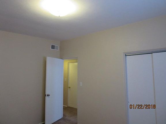 3rd image of 133 Verbena Dr