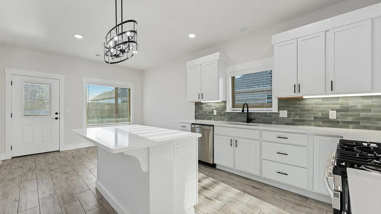 3 bed, 2.0 bath, 1751 sqft, $1,795 — Photo 4