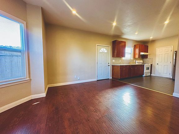 4th image of 1091 59th St #2