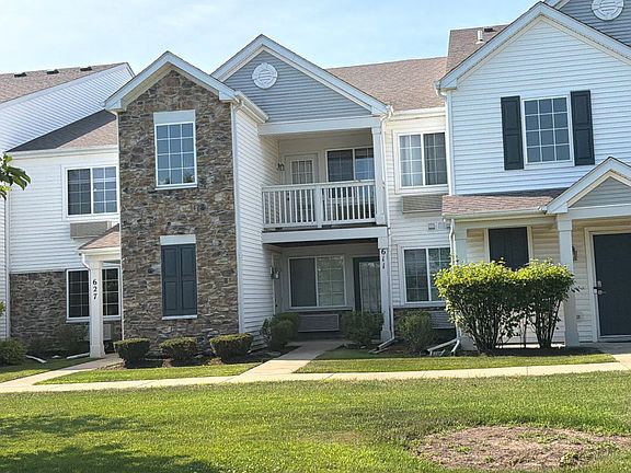 2nd image of 611 Silverstone Dr #611