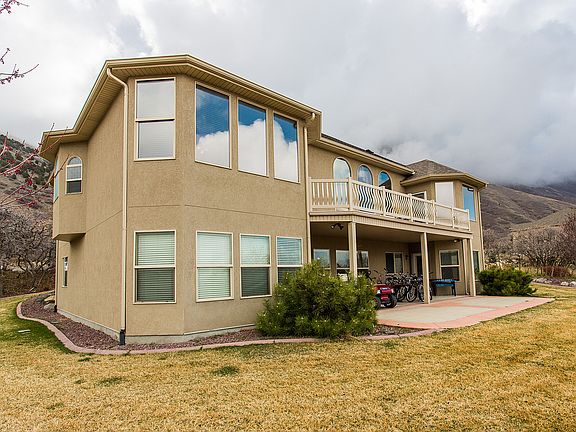 3rd image of 297 N Bald Mountain Dr