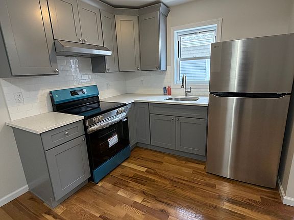 2nd image of 28 Bush Ave Floor 2