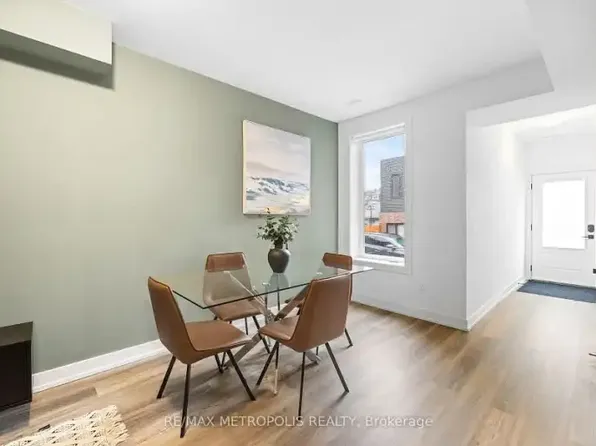 447 Lansdowne Ave #1A, Toronto, ON M6H 3Y2