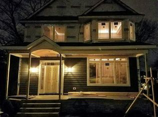 501 N 1st St, Geneva, IL 60134
