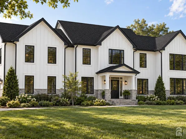 75 Mayberry Ave, Monroe Township, NJ 08831