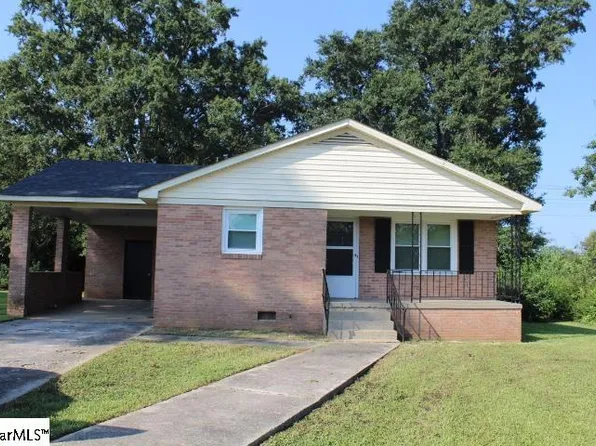 86 Grove St, Clinton, SC 29325