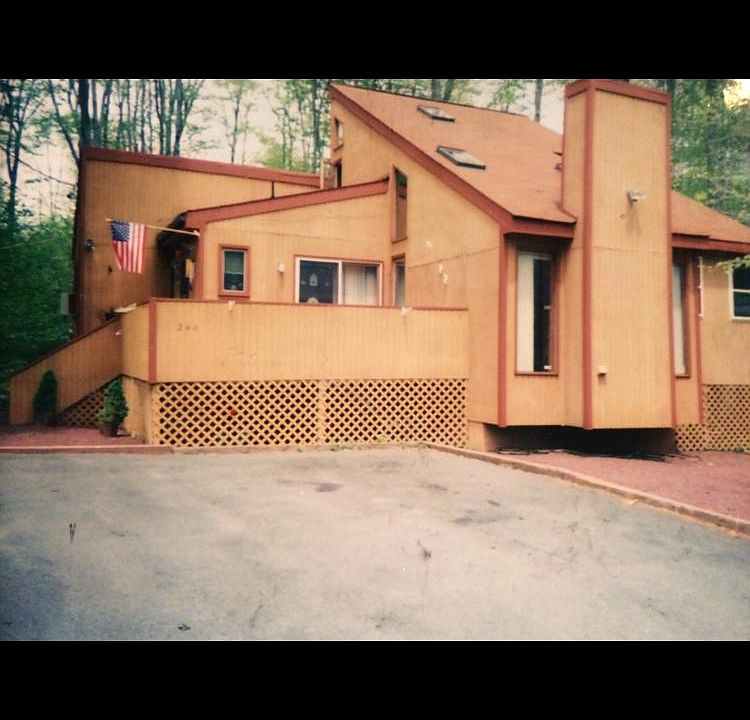 1st image of 9293 Bluebird Ct