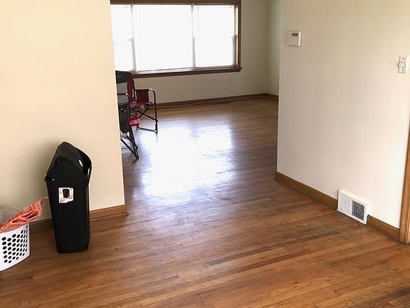 5th image of 10350 Milford St APT 2E