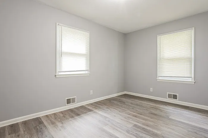 6705 N Indiana Ave — Photo 10