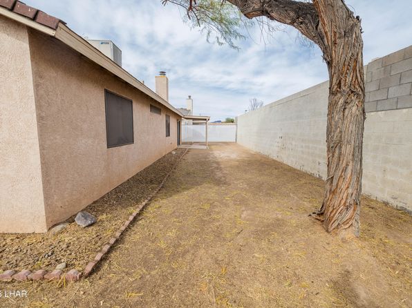 8703 Hopi Dr, Parker, AZ 85344