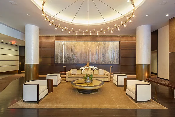 Rented by Vornado Realty Trust | media 38