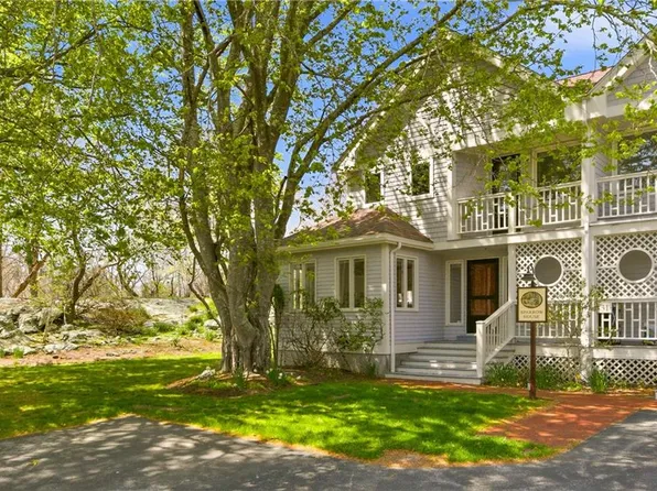 15 Hammersmith Rd #30A, Newport, RI 02840