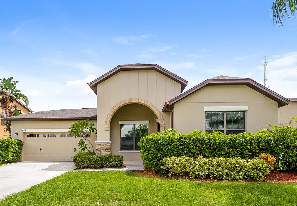 974 Costa Mesa Ln