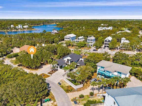 3rd image of 33 Pelican Cir