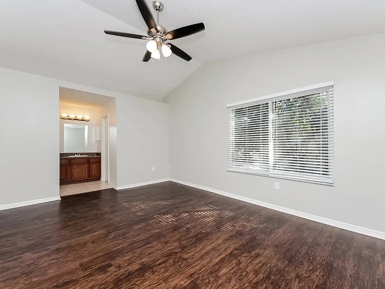 9522 Chandon Dr — Photo 8