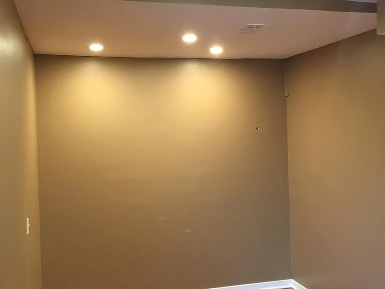 2035 N Avers Ave #2 — Photo 11