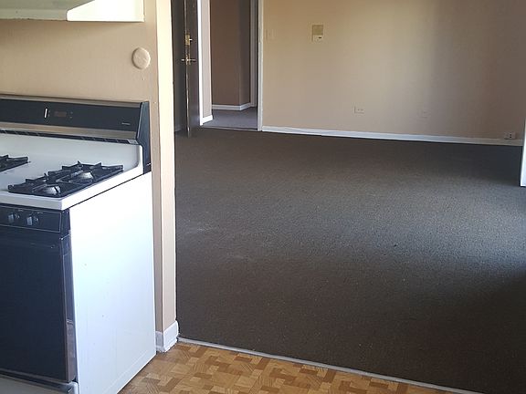 4th image of 7132 166th St APT 1C